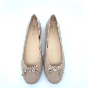 Prada Nude Patent leather silver logo embellished bowtie ballerina flats EU 41